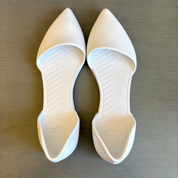 Native Audrey Shell White D-Orsays Women 9 Pointed Toe Flats Shoes Business - Picture 8 of 14